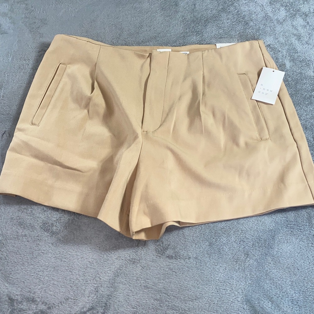 NWT A New Day Shorts Womens 16 Tan Midi High Rise Stretch Pockets Tailored